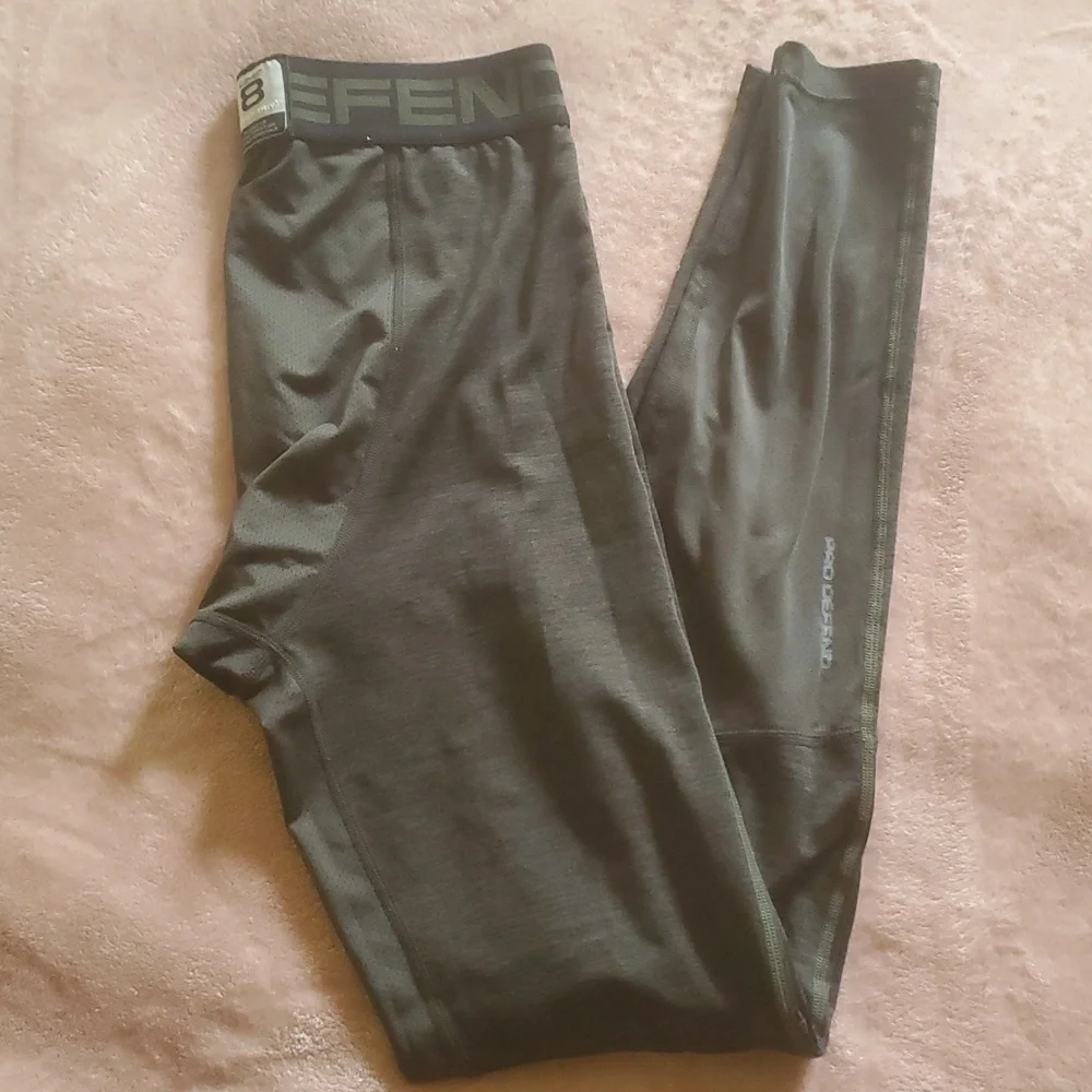 Layer 8 Quick Dry/Heat Performance Tight Army Green Mens SZ S